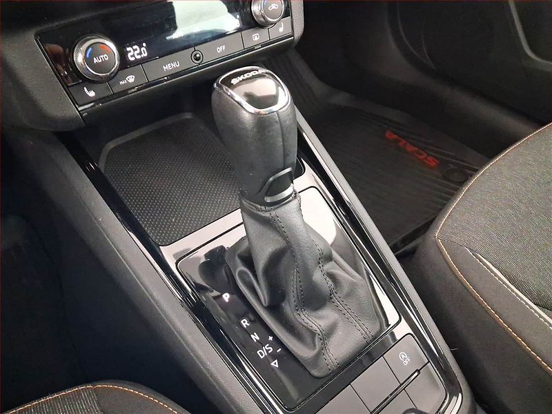 Škoda Scala (2021) 1.0 TSI, Automat, Tempomat - fotka 13 z 21