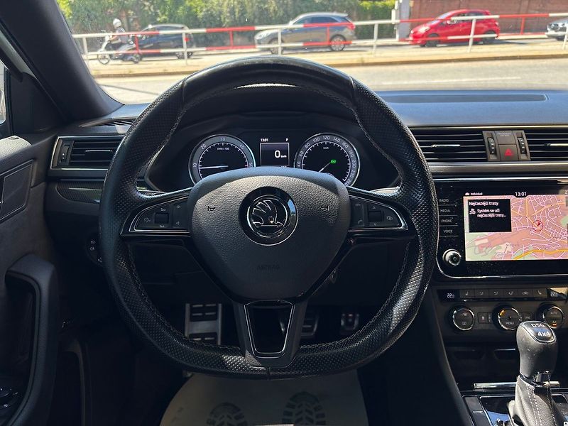 Škoda Superb 2.0TDI-AT/2018/SPORTLINE-ZÁRUK - fotka 31 z 55