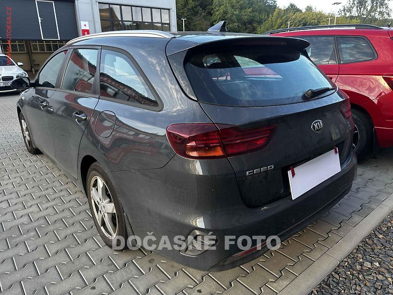 Kia Ceed (2021) 1.5T-GDi, 2.maj,ČR, AC - fotka 2 z 3
