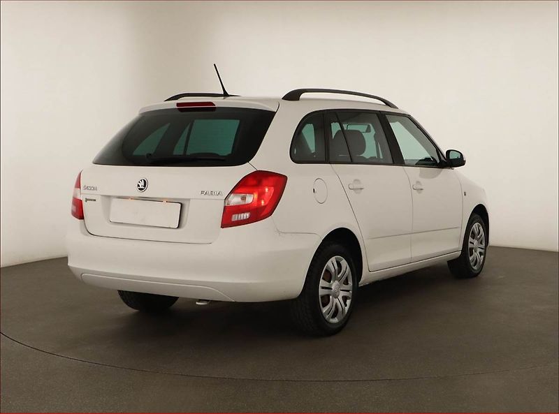 Škoda Fabia (2014) Ambiente 1.6 TDI, po STK - fotka 5 z 11
