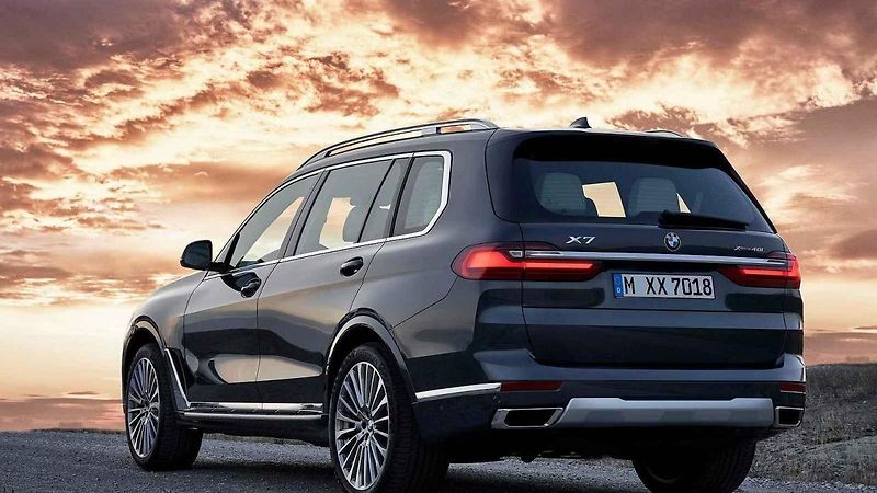 BMW X7 vs. Mercedes GLS vs. Volvo XC90 vs. Audi Q7