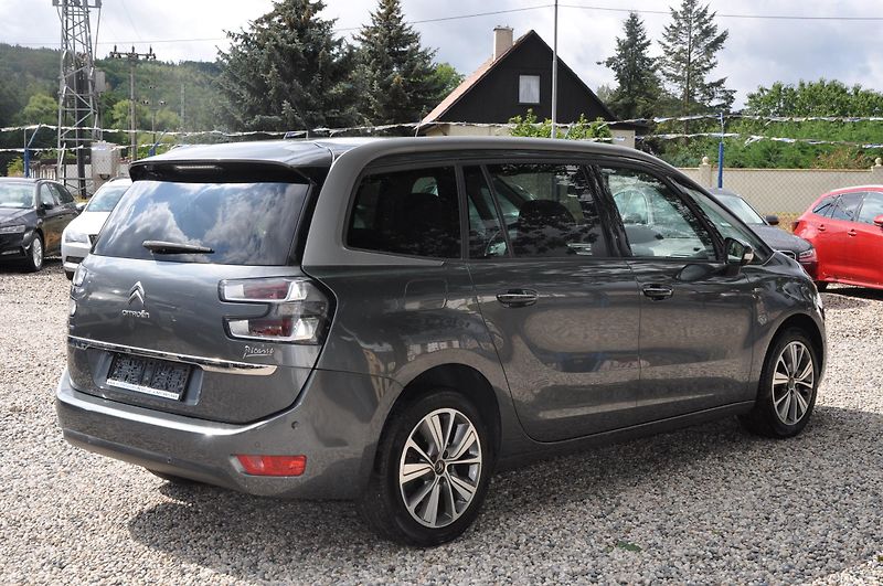 Citroën Grand C4 Picasso 1.6HDi 88kW Exclusive Automat - fotka 3 z 24