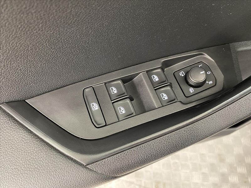 Škoda Karoq 2,0 TDI 85kW Ambition - fotka 20 z 29