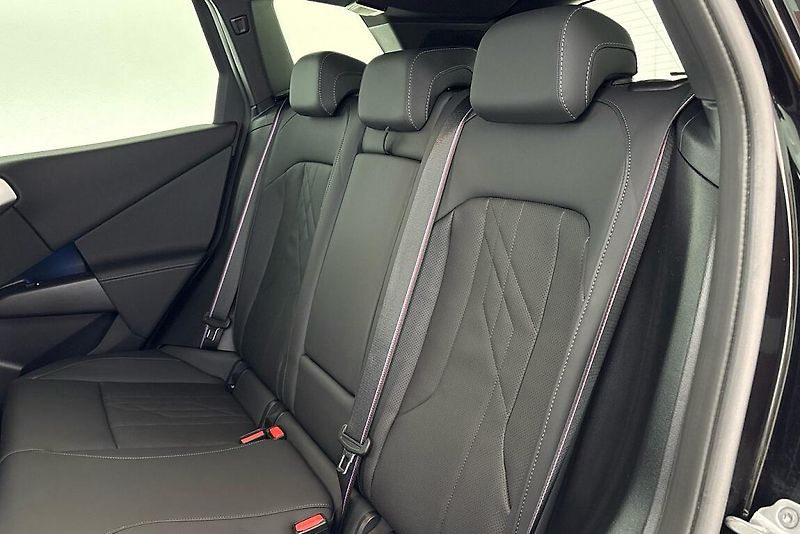 BMW X3 M50 xDrive - fotka 8 z 26