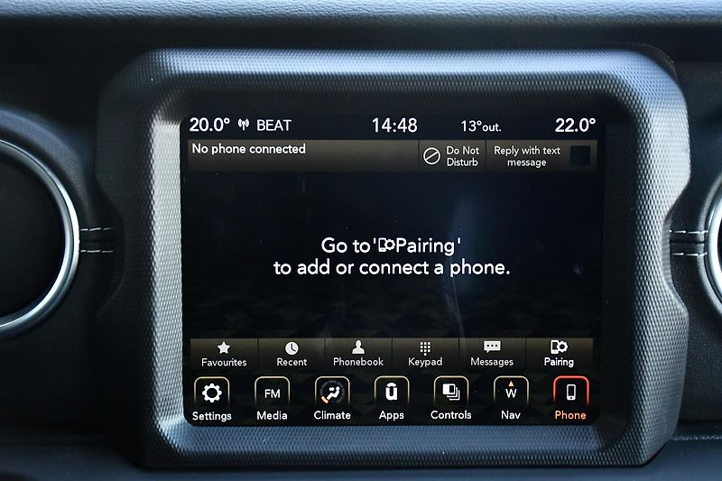 Jeep Wrangler 2.2CRD UNLIMITED REZERVACE - fotka 41 z 51