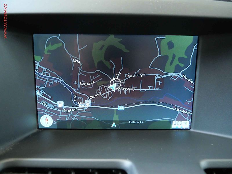 Volvo XC60 (2014) 2.4 D4 AWD, AT, bixen, kamera - fotka 18 z 22