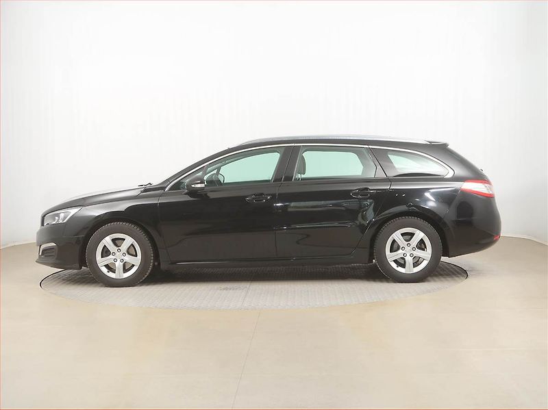 Peugeot 508 (2015) 2.0 BlueHDi, Navi, Tempomat - fotka 3 z 21