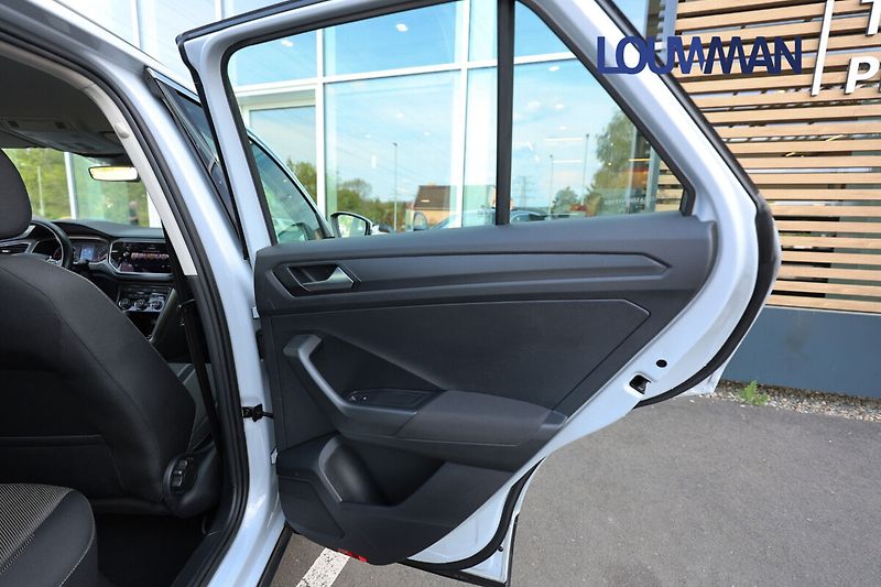 Volkswagen T-Roc Design 1.5 TSI DSG7 - fotka 22 z 26