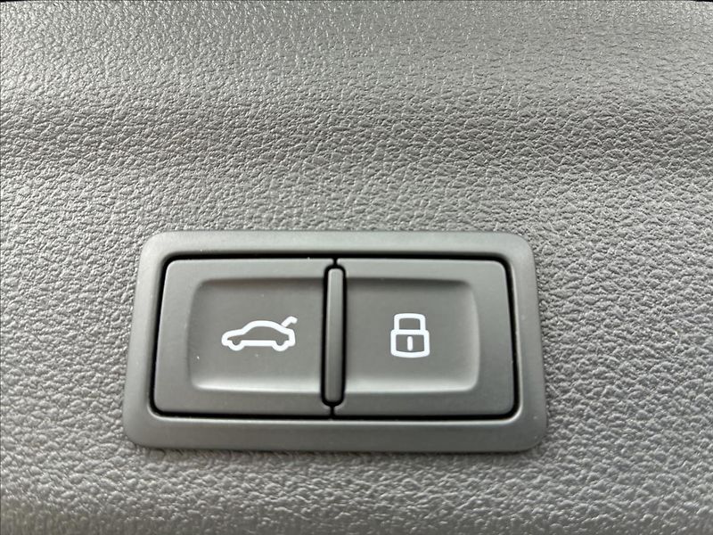 Audi A6 Avant 2,0 TFSI 195 KW,S-LINE,T - fotka 16 z 39