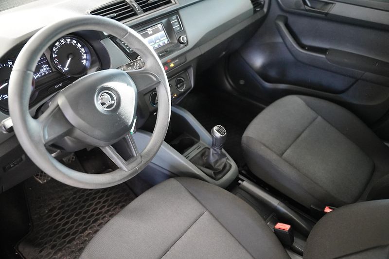 Škoda Fabia - fotka 5 z 6