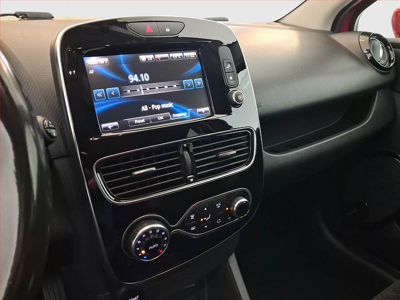 Renault Clio (2018) 1.5 dCi, Serv.kniha, Navi - fotka 12 z 23