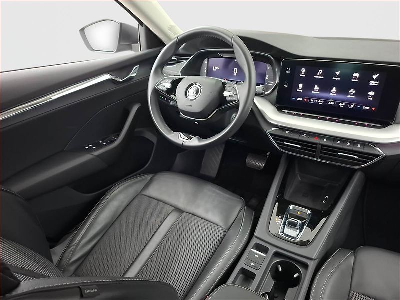 Škoda Octavia (2024) 2.0 TDI - fotka 7 z 20