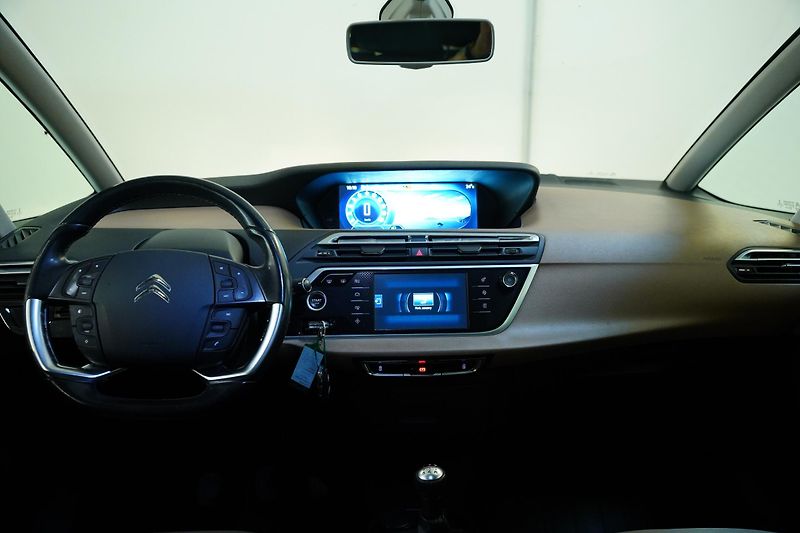 Citroën Grand C4 Picasso - fotka 5 z 29