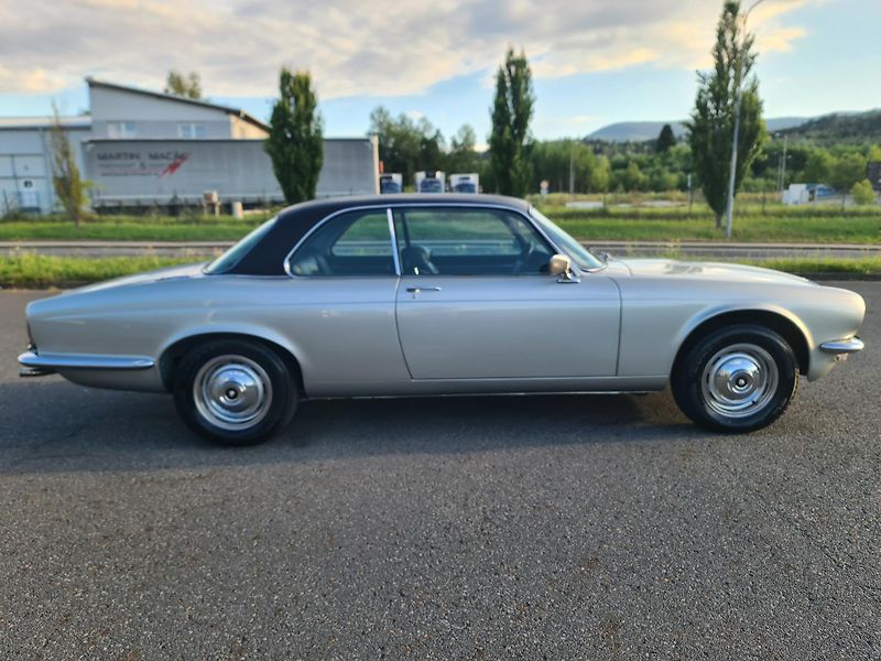 Jaguar XJ6 (1975)  4.2 C (Coupé) SERIE II AUTOMA - fotka 6 z 53