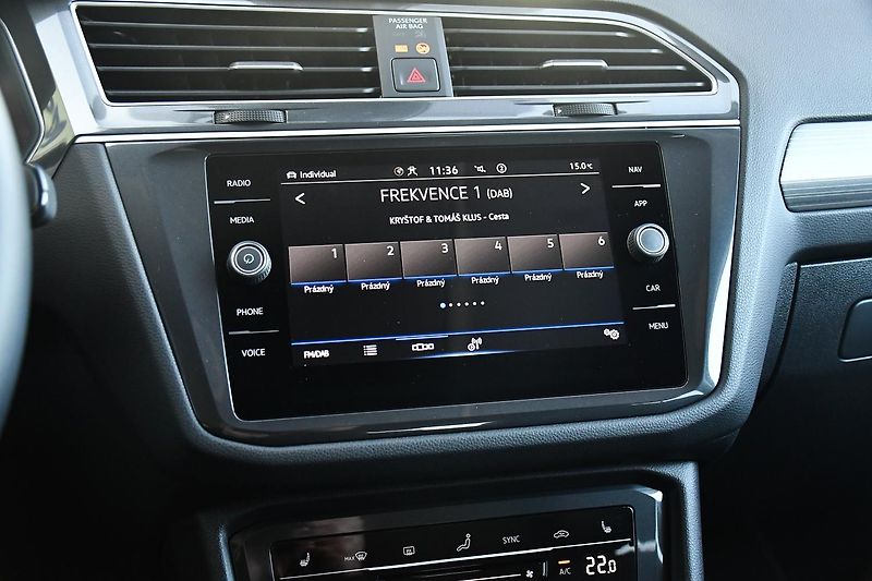 Volkswagen Tiguan Allspace 2.0TDi 110kW ACC 4MOTION - fotka 31 z 57