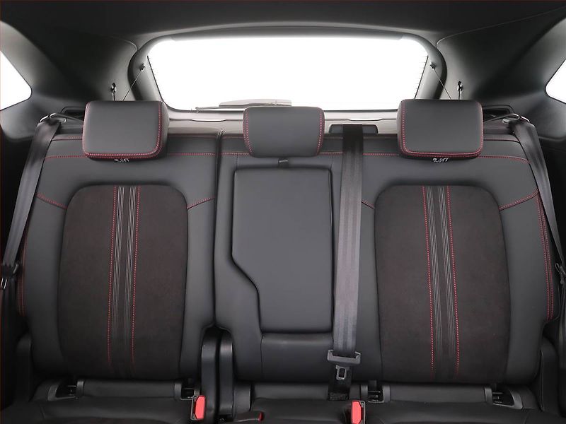 Ford Kuga (2025) 1.5 EcoBoost - fotka 10 z 18