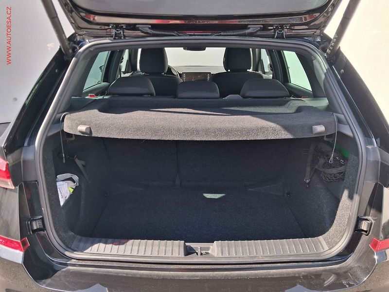 Škoda Kamiq (2022) 1.5 TSi, 1.maj,ČR, Scout - fotka 7 z 23