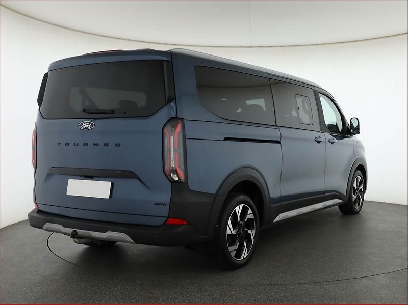 Ford Tourneo Custom (2025) Active 2.0 EcoBlue AWD, ČR - fotka 5 z 21