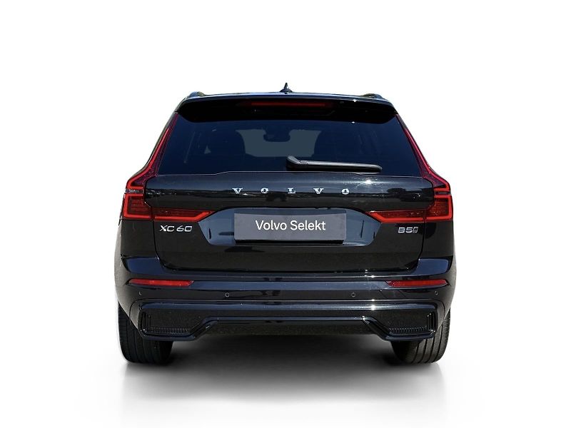 Volvo XC60 B5 AWD PLUS DARK // REZERVACE  - fotka 4 z 47