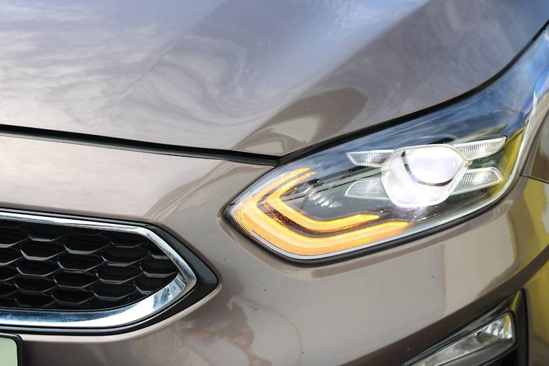 Kia Ceed (2020) 1.4 T-GDI TOP 103kW manuál LED - fotka 33 z 33