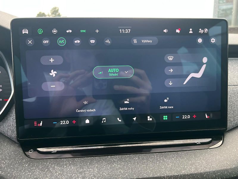 Škoda Octavia Top Selection 1,5 TSI 110 KW D - fotka 19 z 26