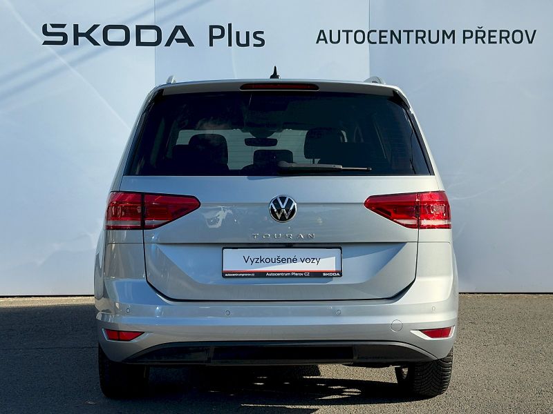 Volkswagen Touran (2024) 1.5 TSI 110kW DSG People - fotka 32 z 35