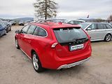 Volvo V60 (2011) combi 2,0 D  servis Volvo - náhled 3