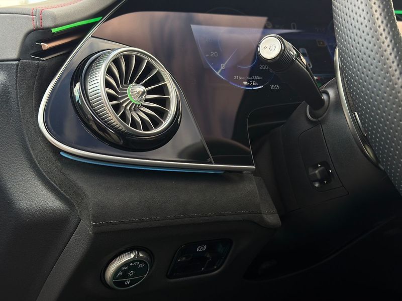 Mercedes-Benz EQE 53 AMG 4MATIC+ - fotka 21 z 38