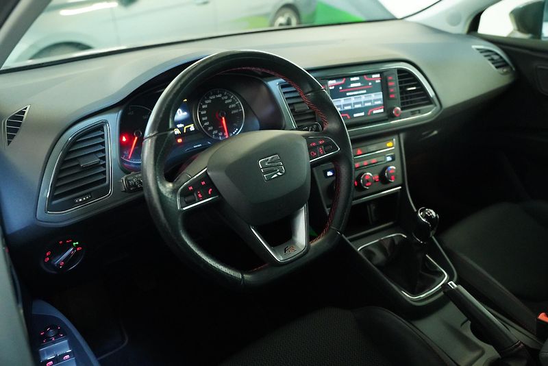 Seat Leon - fotka 14 z 27