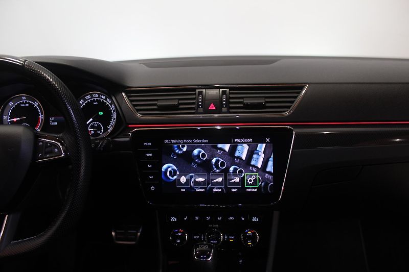 Škoda Superb (2017) 2.0TDI DSG Sport-Line Tažné - fotka 30 z 39