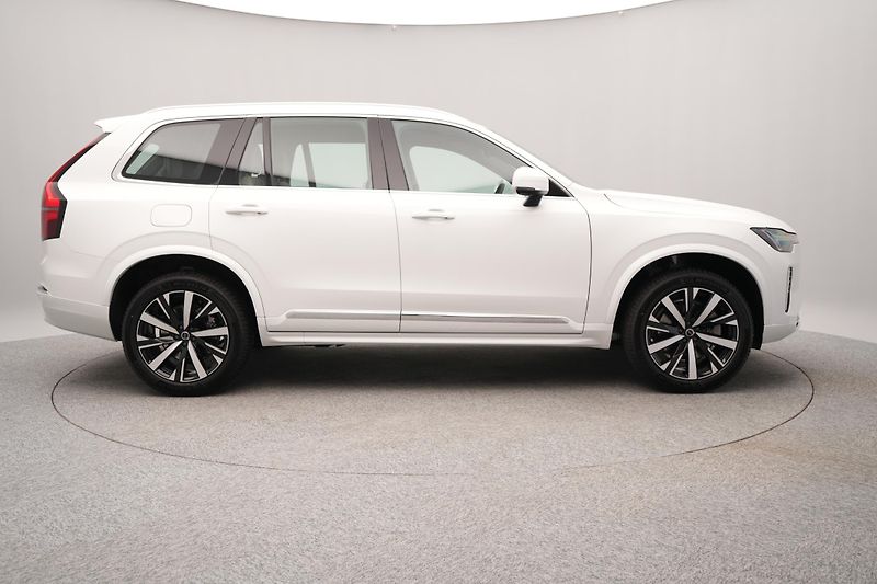 Volvo XC90 (2026) B5 AWD AUT CORE 7míst - fotka 9 z 17