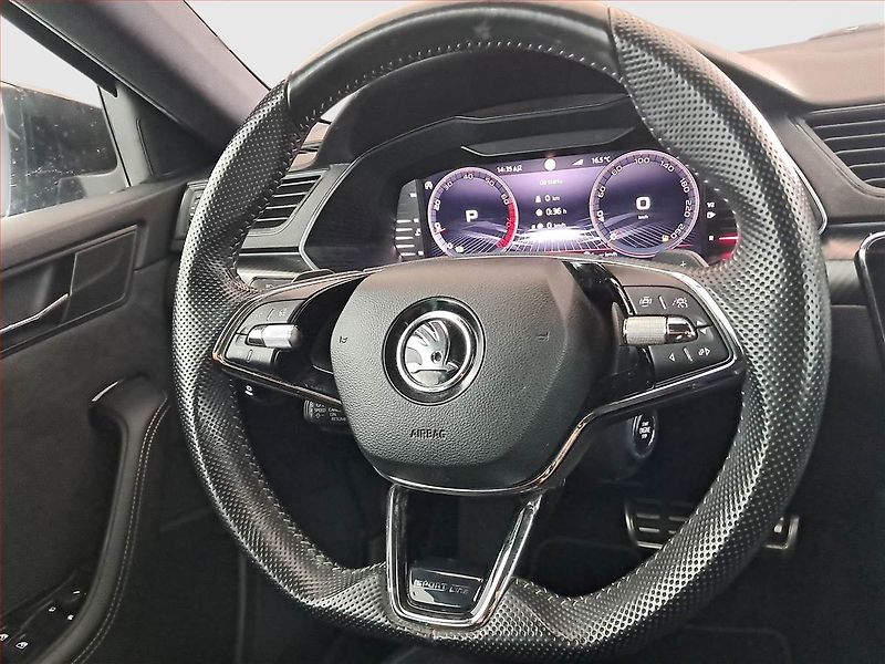 Škoda Superb (2021) Sportline 2.0 TSI - fotka 21 z 24