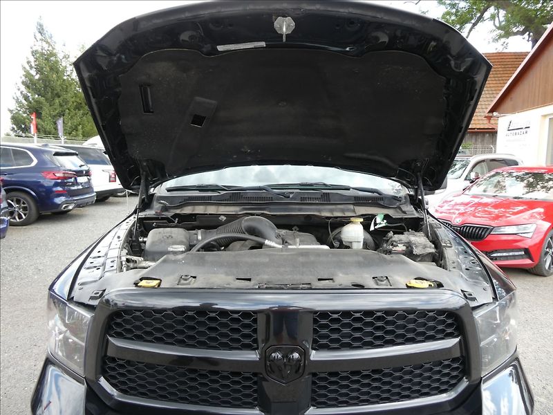 RAM 1500 5,7 HEMI Bighorn 295kW AT8 - fotka 30 z 35