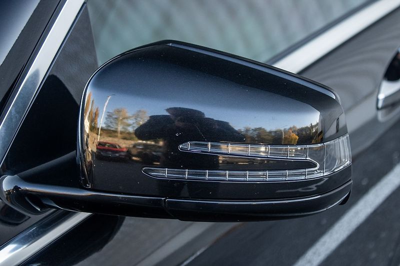 Mercedes-Benz Třídy S - fotka 16 z 43
