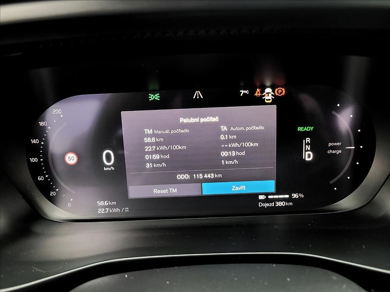 Volvo XC40 0,0 twin plus 300kw 78kWH 4x4 - fotka 22 z 49