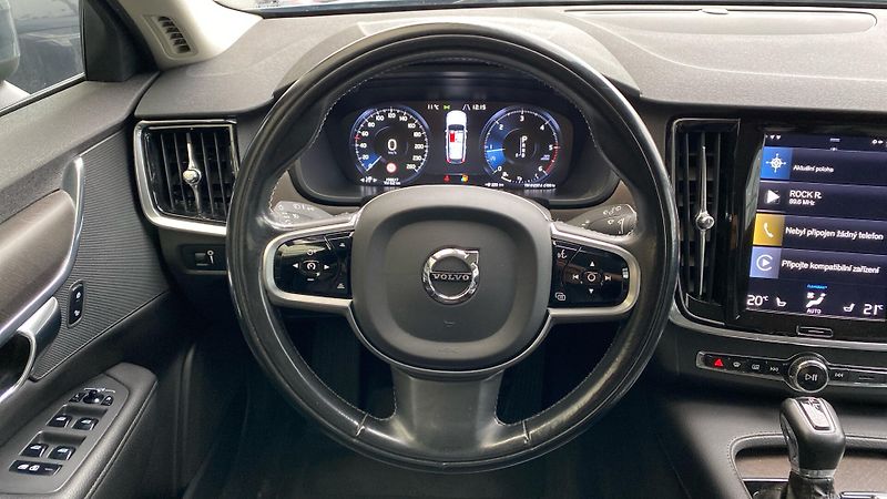 Volvo V90 Cross Country, D5 AWD Drive-E, - fotka 12 z 32