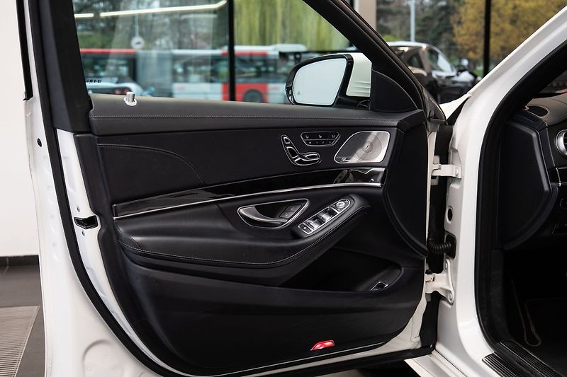 Mercedes-Benz Třídy S 400d 4MATIC/LED/360/Pano - fotka 8 z 23
