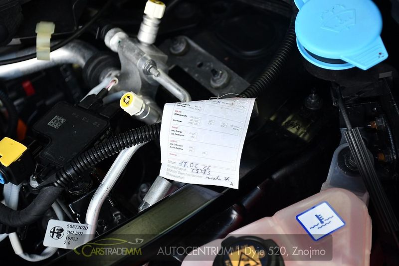 Alfa Romeo Stelvio 2.0T 16V 206kW VELOCE AT8 Q4 - fotka 47 z 49
