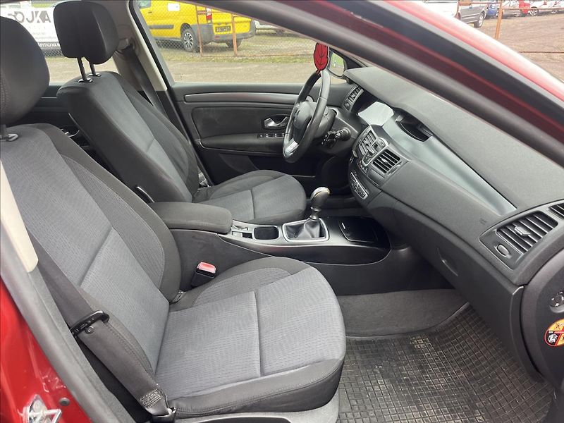 Renault Laguna 1,5 dCi KLIMA ROZVODY 2x KOLA - fotka 11 z 34
