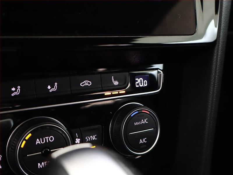 Volkswagen Arteon (2019) R-line 2.0 TSI - fotka 20 z 22