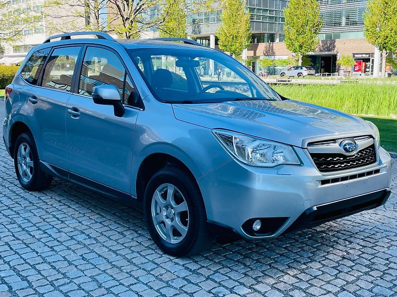 Subaru Forester 2.0i 4x4 AUT TAŽNÉ SERVISKA - fotka 8 z 43