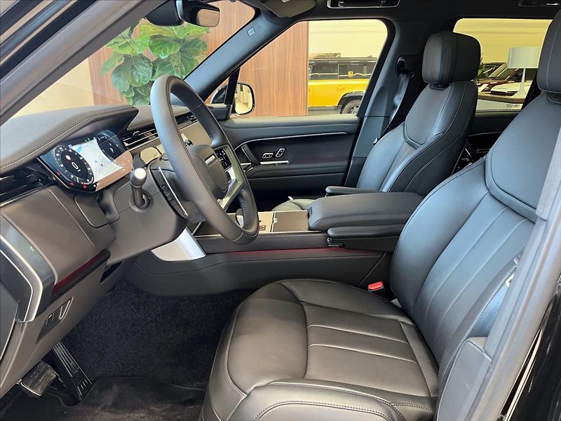 Land Rover Range Rover 3,0 SWB HSE D300 AWD - fotka 8 z 18