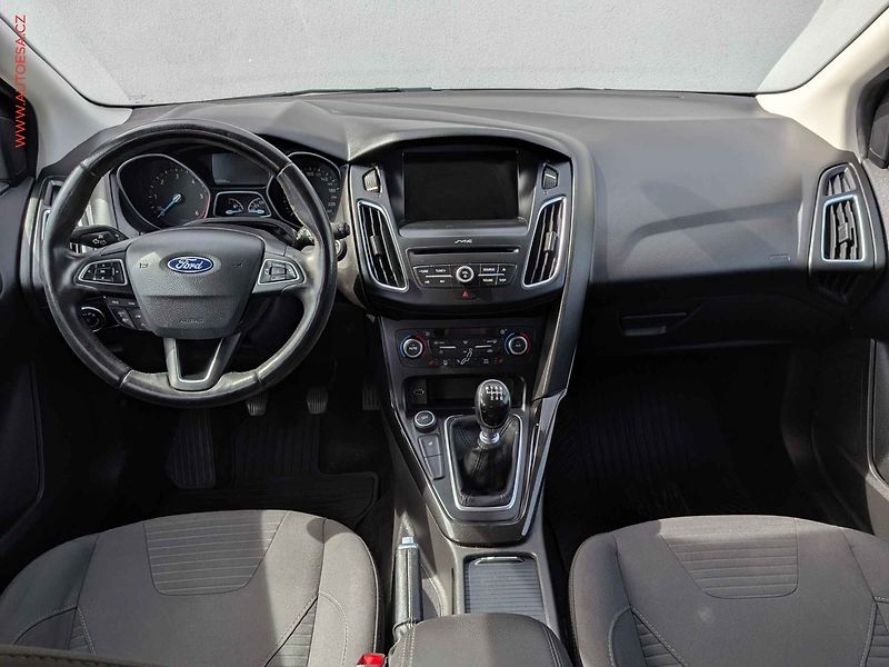 Ford Focus (2018) 1.6TDCi, 2.maj,ČR, Titanium - fotka 8 z 17