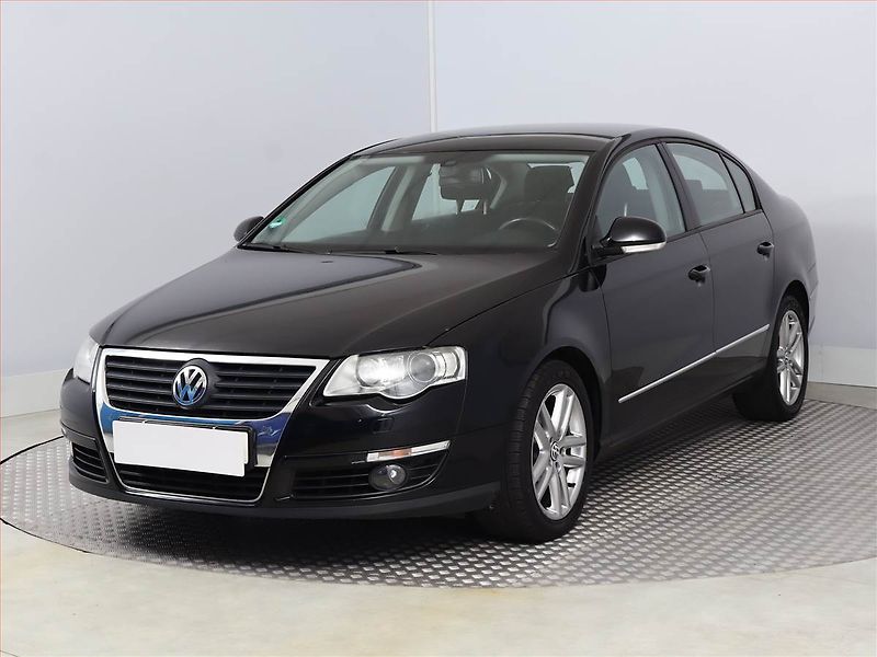 Volkswagen Passat (2009) 1.4 TSI, po STK, jezdí dobře - fotka 2 z 11