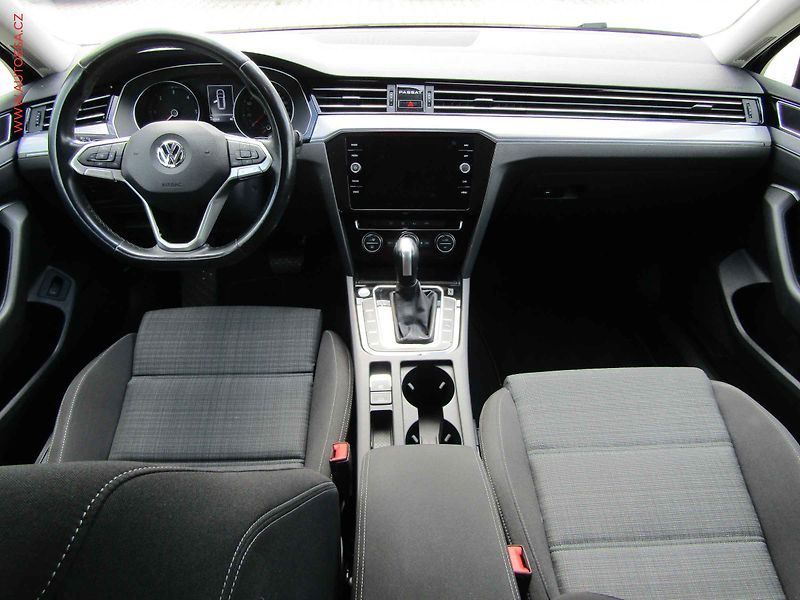 Volkswagen Passat (2020) 2.0TDi, Business, DSG, navi - fotka 8 z 17