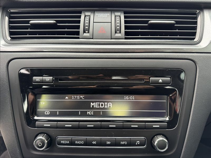 Škoda Rapid 1,6 TDI DSG SPACEBACK tažné - fotka 41 z 50