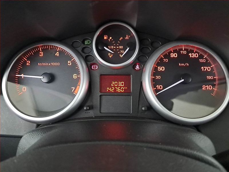 Peugeot 207 (2008) 1.4, nová STK, jezdí výborně - fotka 11 z 15
