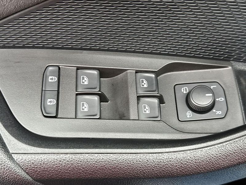 Škoda Octavia (2020) Combi 1.4 TSI iV DSG RS - fotka 11 z 35