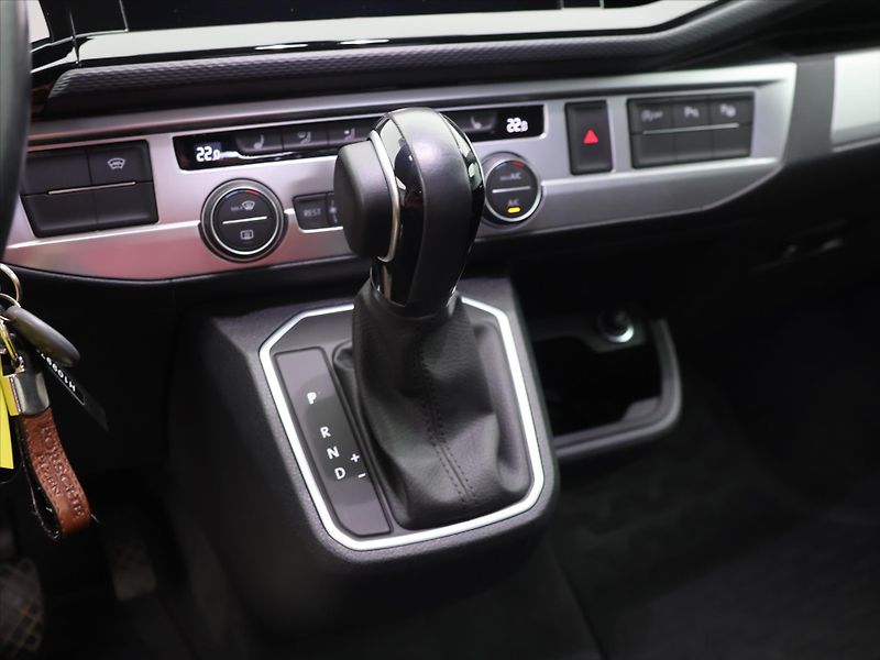 Volkswagen Multivan 2.0 TDI 150kW L 7 Míst DPH - fotka 24 z 33