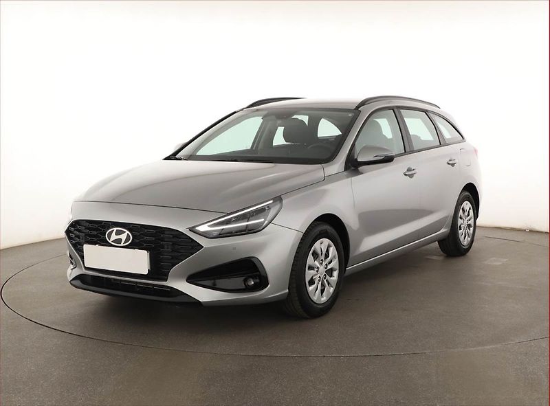 Hyundai i30 (2026) 1.0 T-GDI, Comfort, Navigace - fotka 2 z 14